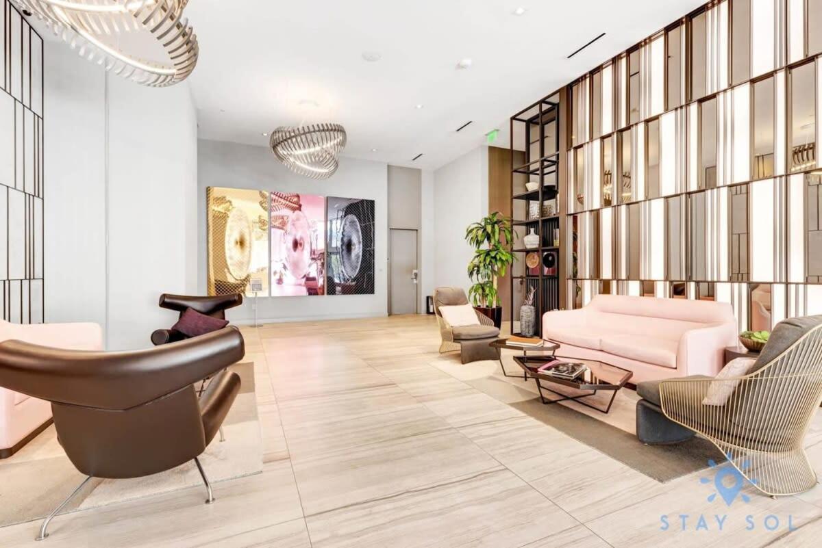 Luxury With Stunning View, Balcony, Amazing Pools Apartamento Hollywood Exterior foto